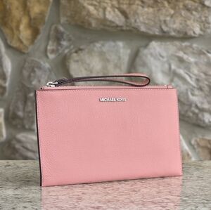 Michael Kors Jet Set Large Pink Wristlet